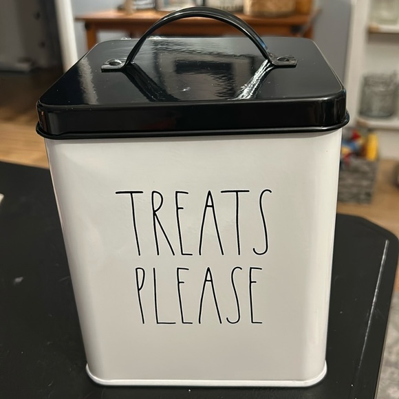 Rae Dunn Other - Rae Dunn “Treats Please”